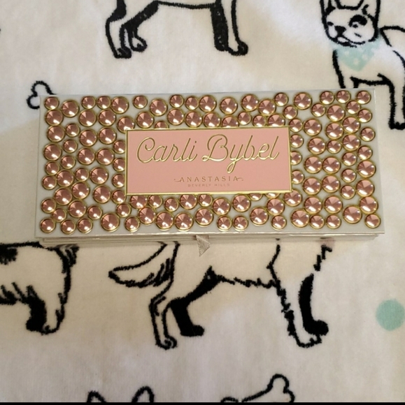 Anastasia Beverly Hills Other - 💖Host Pick💖 NIB ABH Carly Bybel Palette